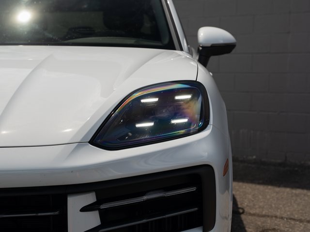 Certified 2024 Porsche Cayenne image 11