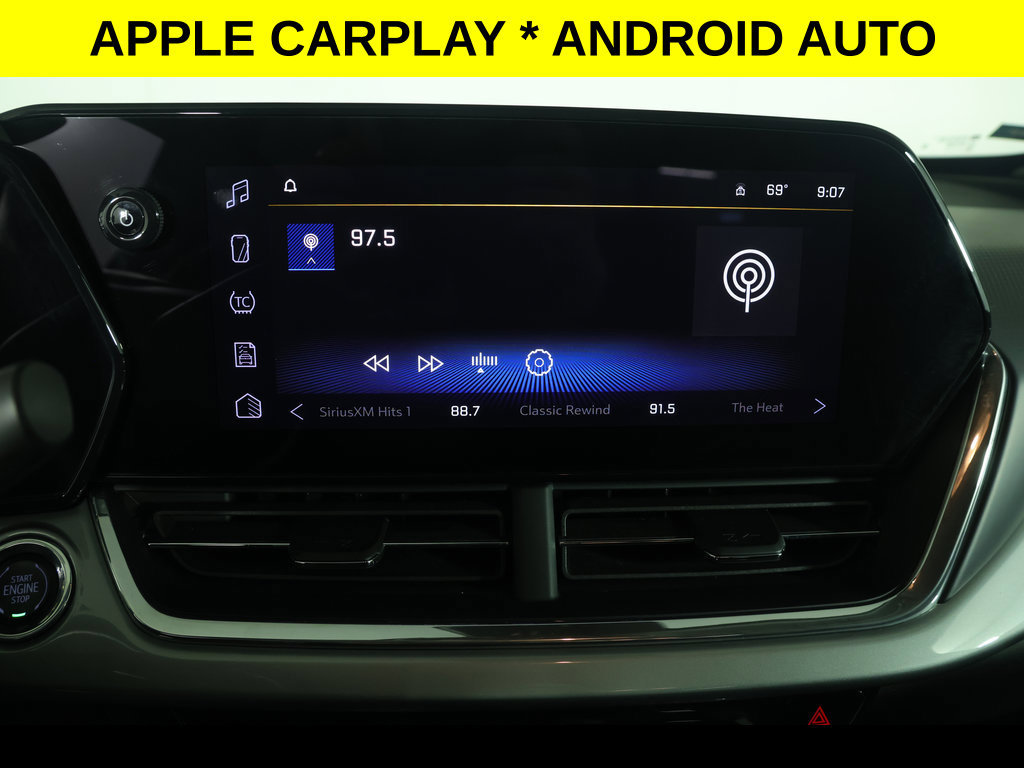 Used 2025 Chevrolet Trax LT FWD image 4