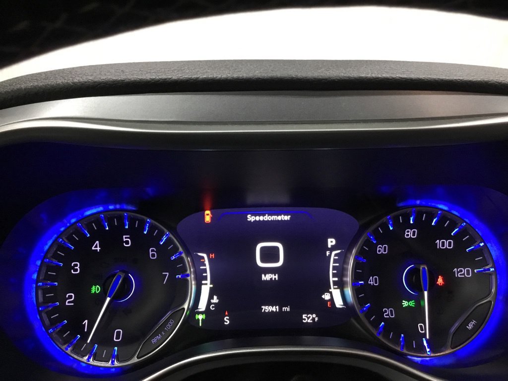 Used 2021 Chrysler Pacifica Touring-L w/ Uconnect Theater Family Group AWD/4WD image 42