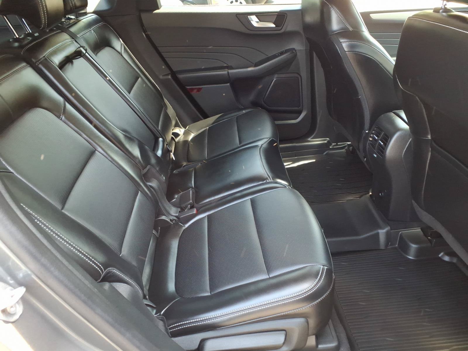 Certified 2023 Ford Escape Platinum AWD/4WD image 25