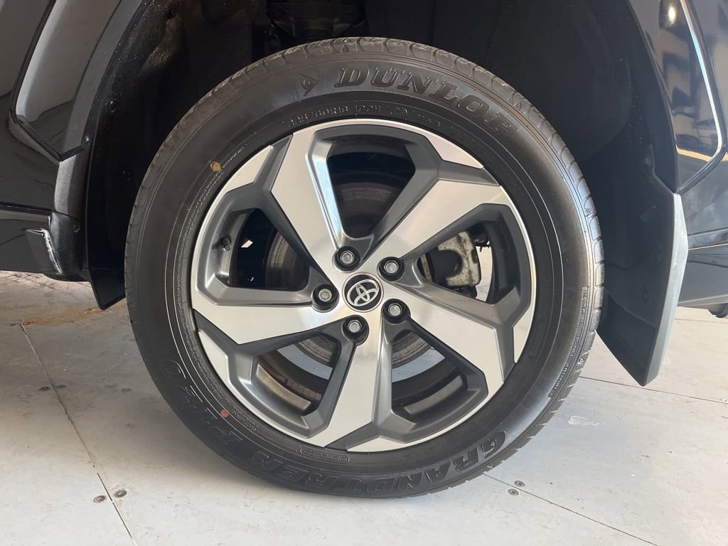 Used 2023 Toyota RAV4 SE w/ Weather & Moonroof Package image 16