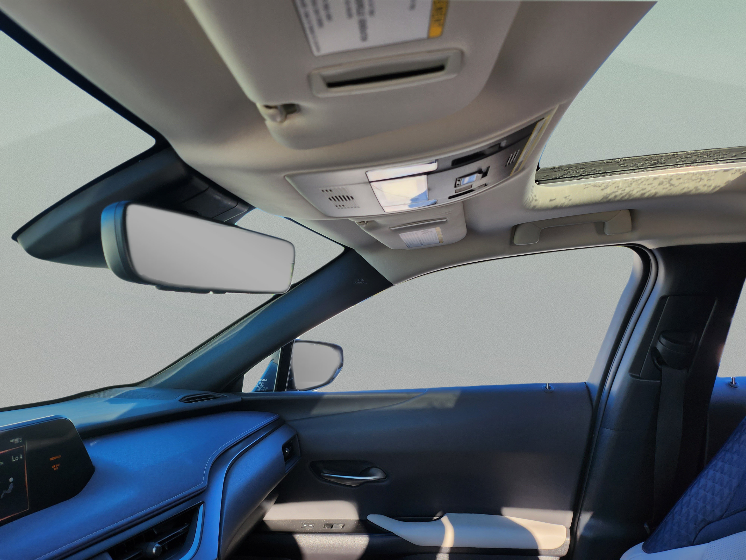 Certified 2022 Lexus UX 200 w/ Premium Package FWD image 13