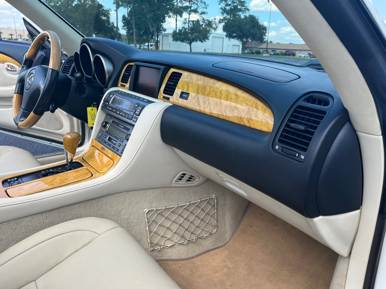 Used 2005 Lexus SC 430 Convertible image 31