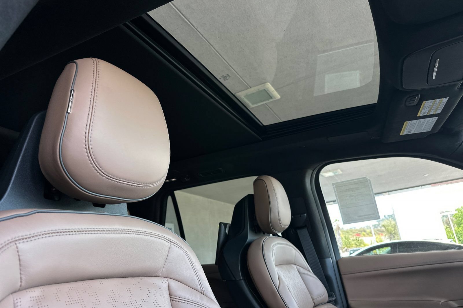 New 2026 Lincoln Navigator L Black Label AWD/4WD image 18