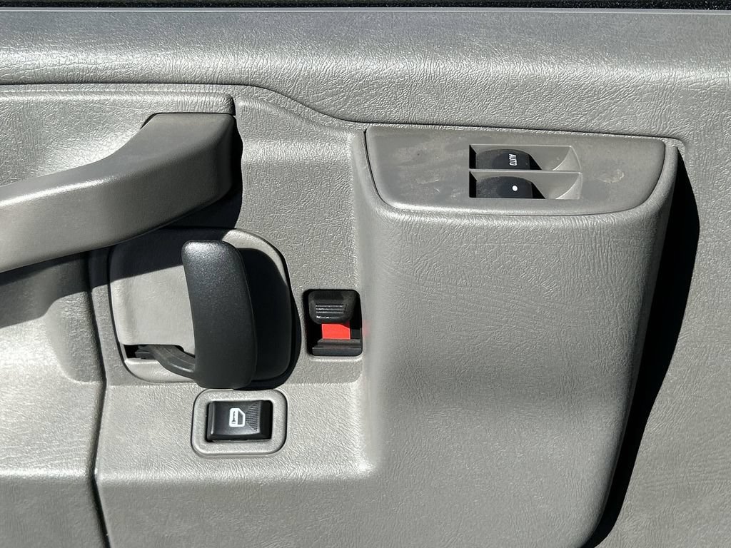 New 2025 GMC Savana 3500 w/ Power Convenience Package RWD image 22