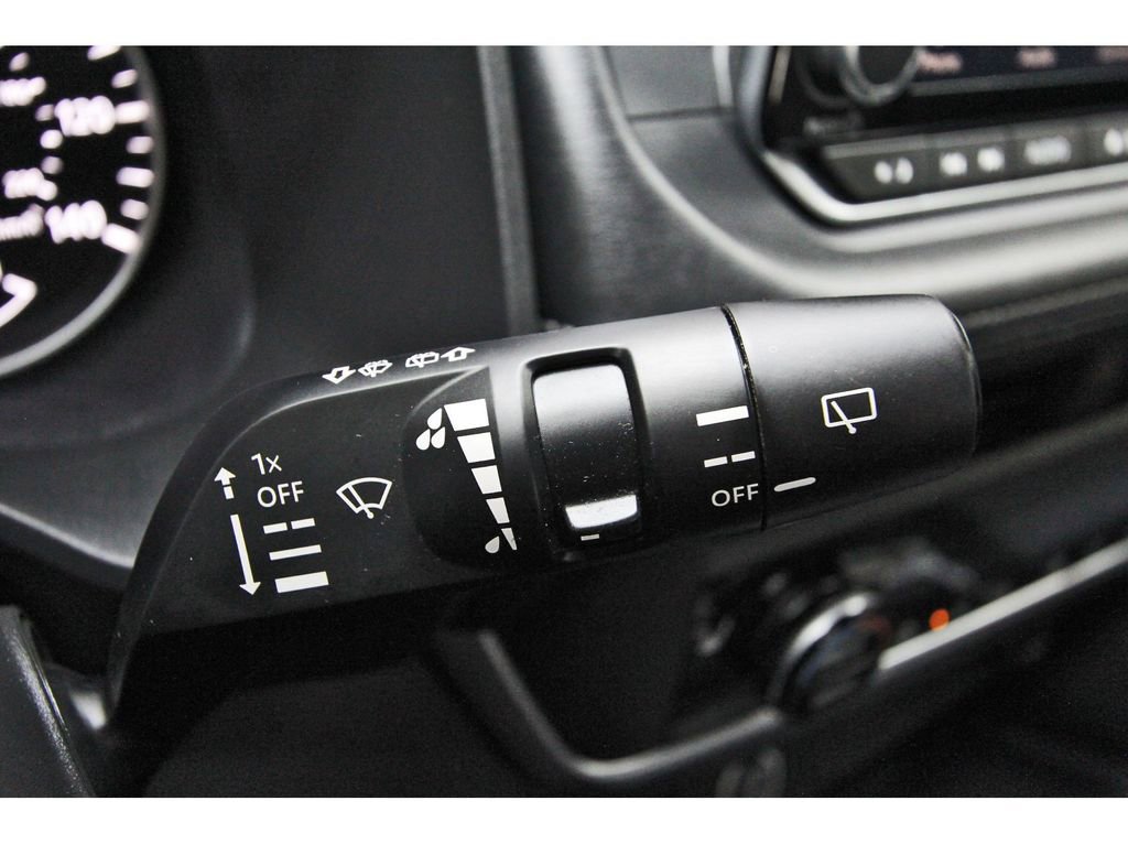 Used 2023 Nissan Rogue SV w/ SV Premium B Package FWD image 18