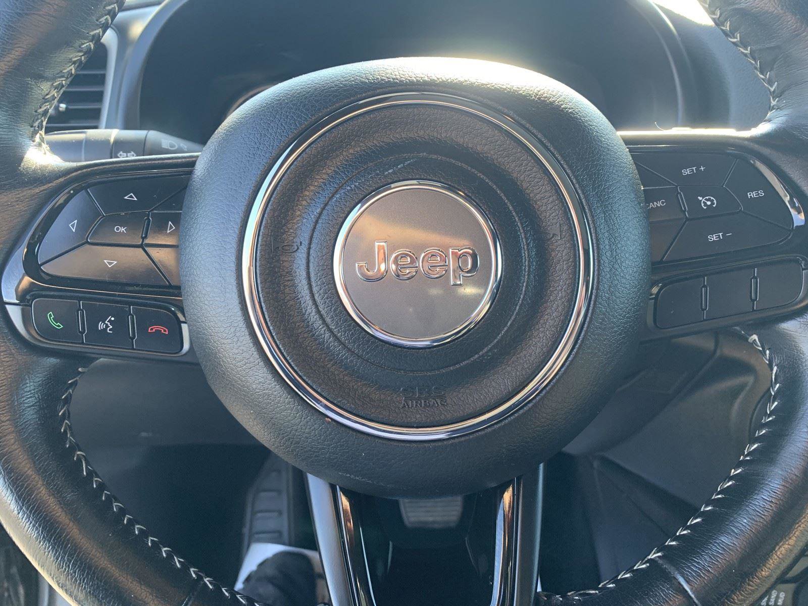 Used 2021 Jeep Renegade Latitude w/ Sun & Sound Group image 17