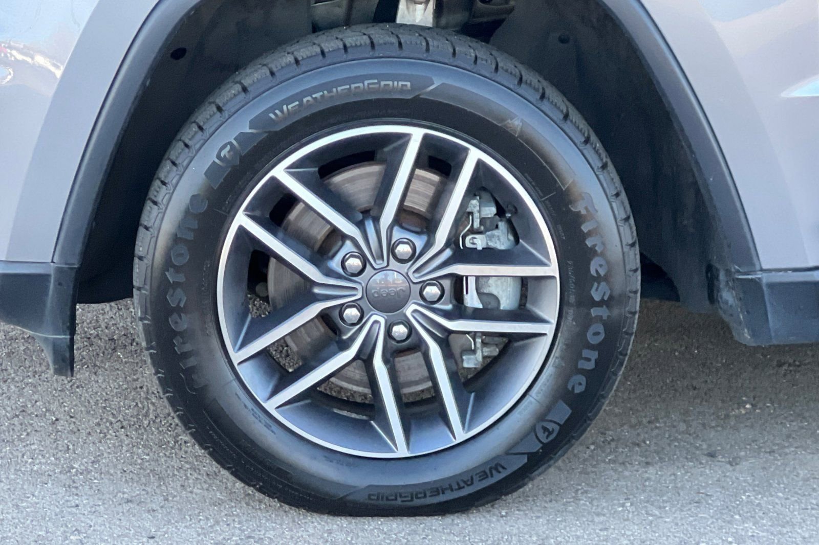 Used 2021 Jeep Grand Cherokee Limited w/ Luxury Group II image 28