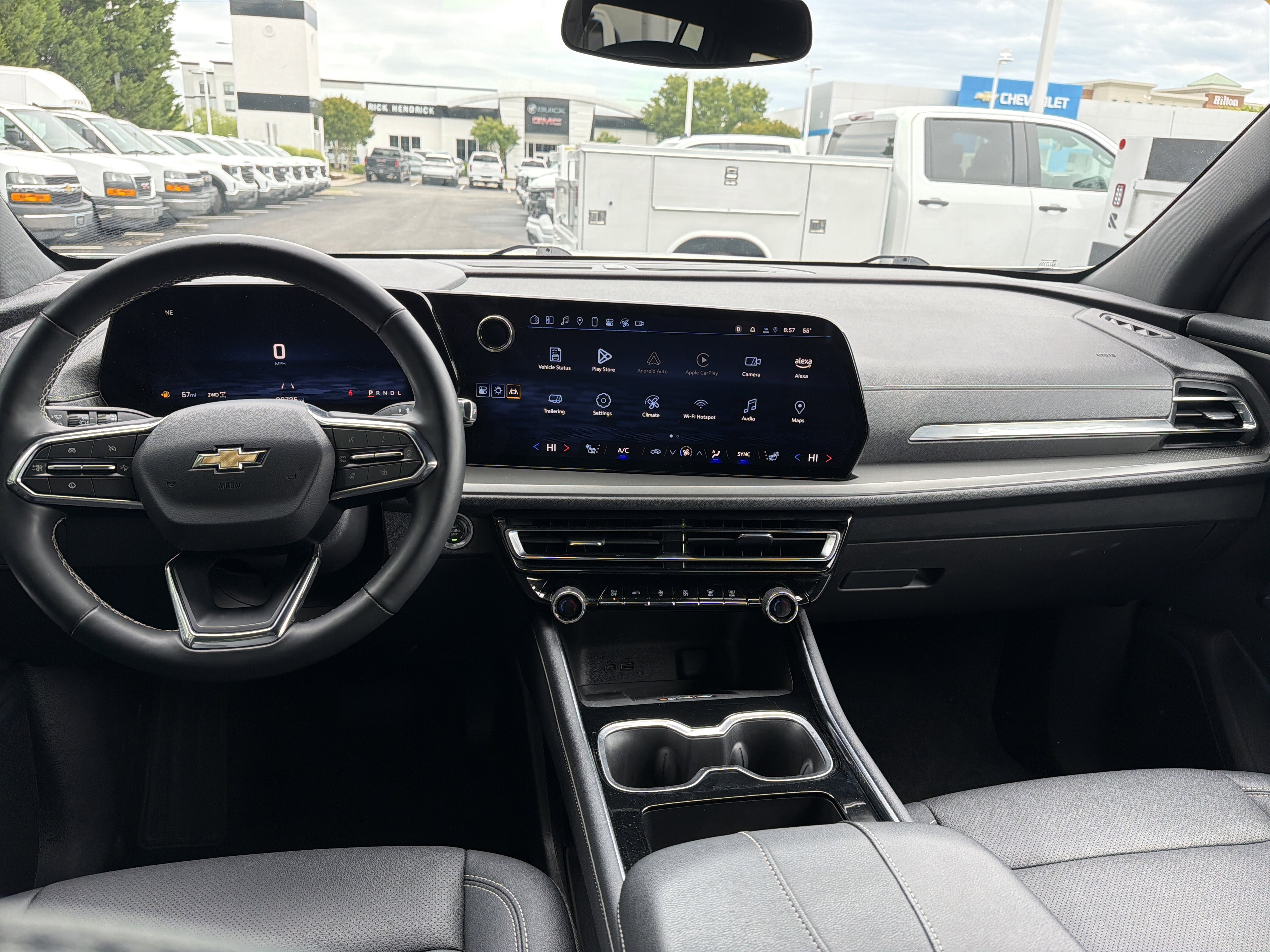Used 2025 Chevrolet Traverse LT AWD/4WD image 28
