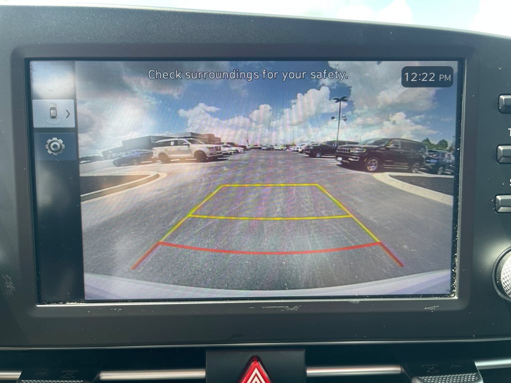 Used 2025 Hyundai Elantra SE FWD image 22