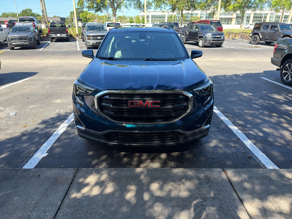 Used 2020 GMC Terrain SLE w/ Driver Convenience Package image 2