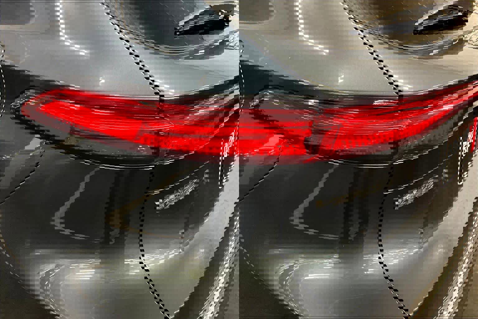 Used 2021 Toyota Venza XLE image 28