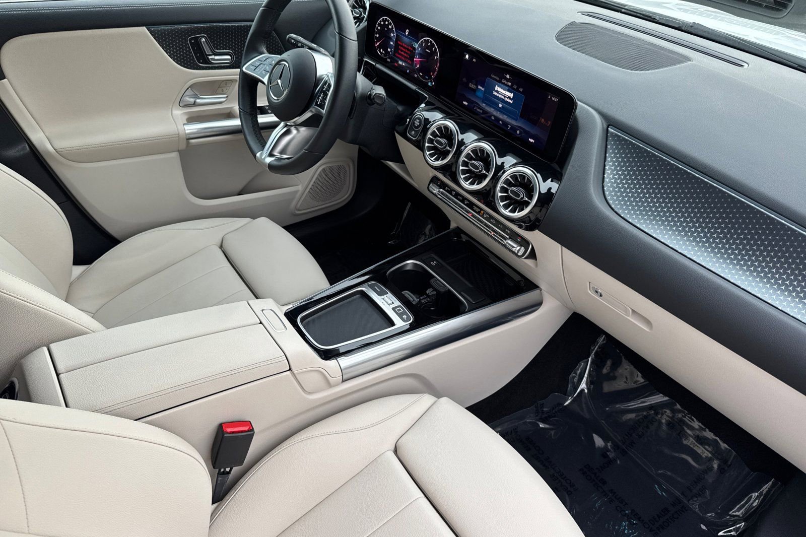 Certified 2025 Mercedes-Benz GLA 250 image 18