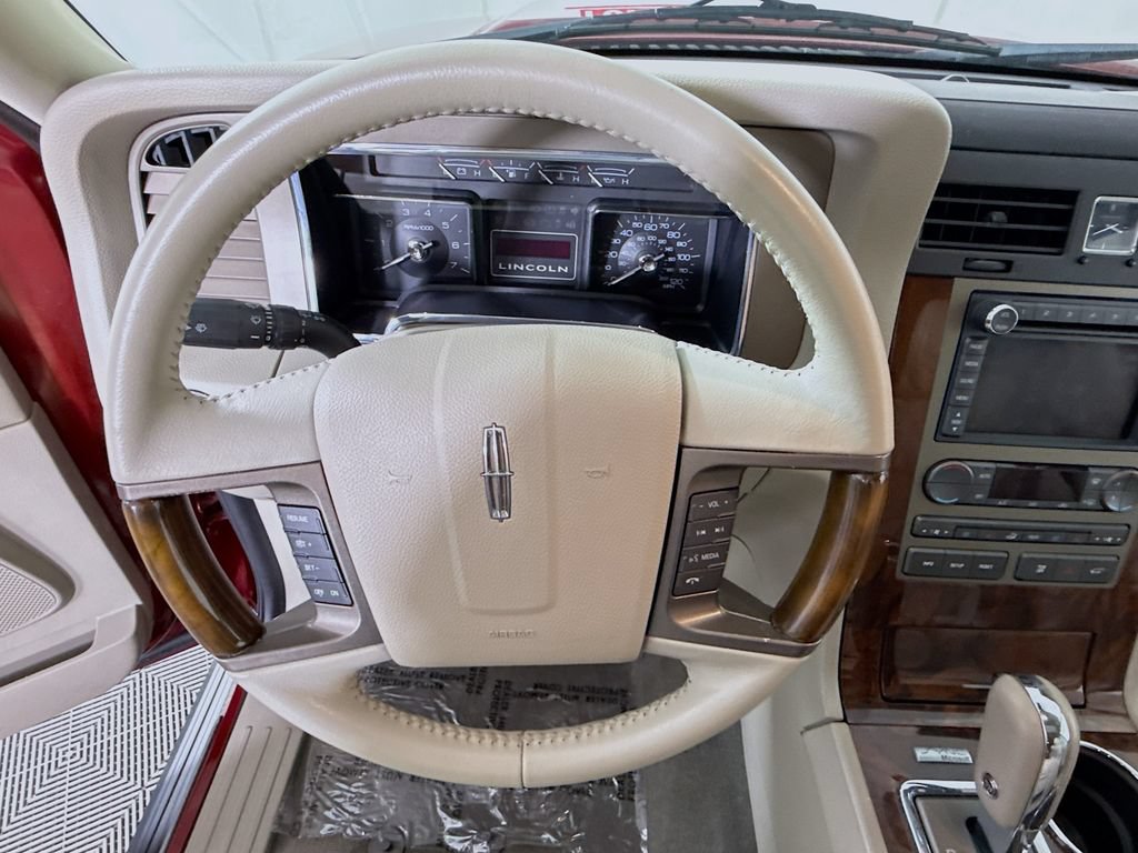 Used 2013 Lincoln Navigator 2WD w/ HD Trailer Tow Pkg image 22