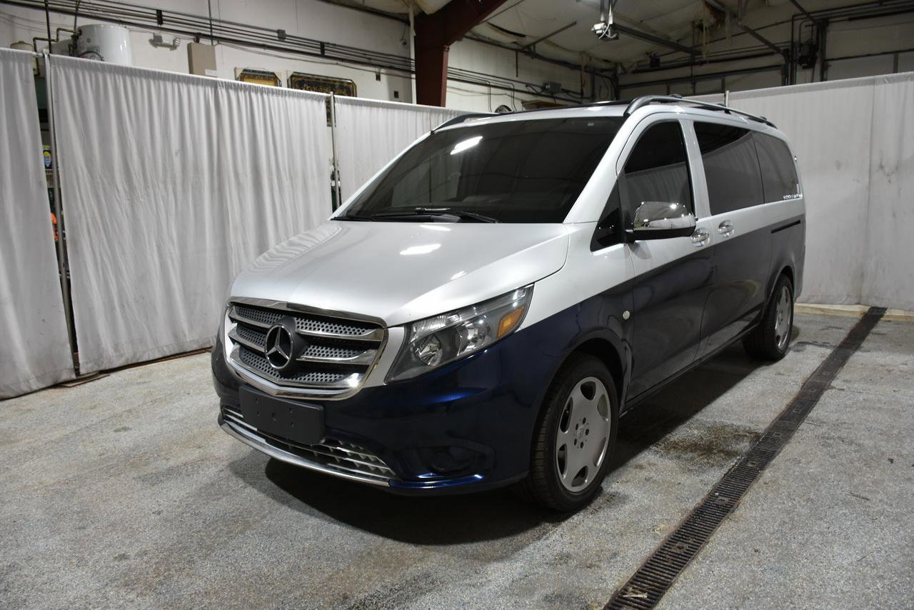 Used 2016 Mercedes-Benz Metris Passenger image 27
