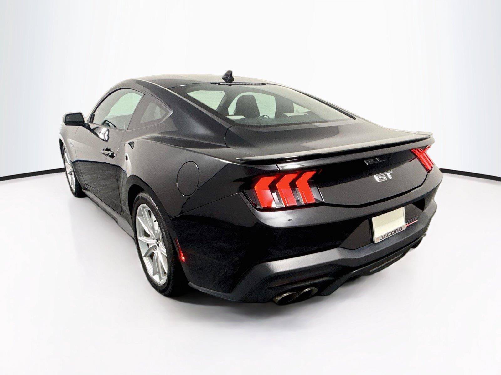 Used 2025 Ford Mustang GT Premium RWD image 3