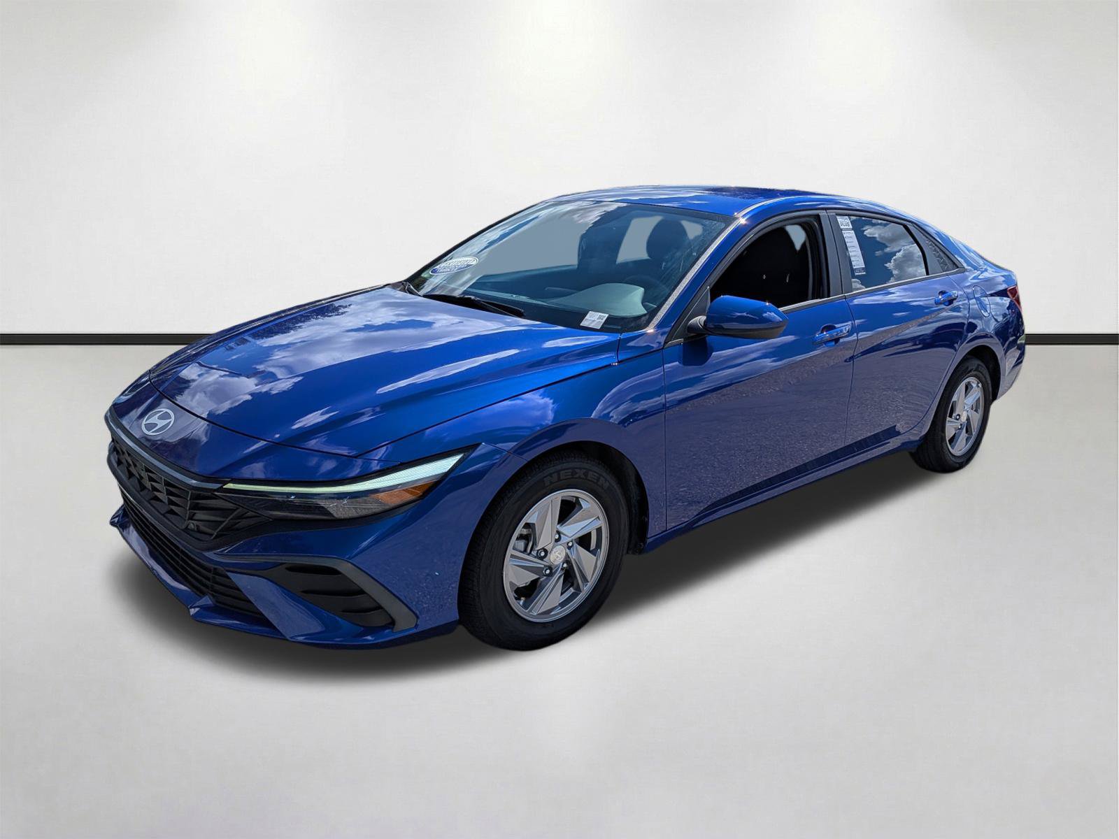 Used 2024 Hyundai Elantra SE FWD image 8