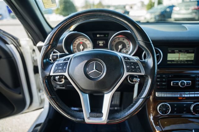 Used 2016 Mercedes-Benz SLK 300 image 29