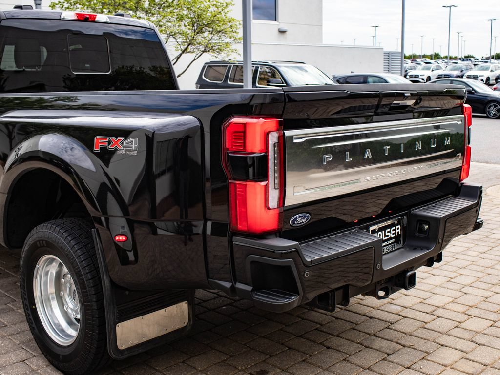 Used 2023 Ford F350 Platinum AWD/4WD image 19
