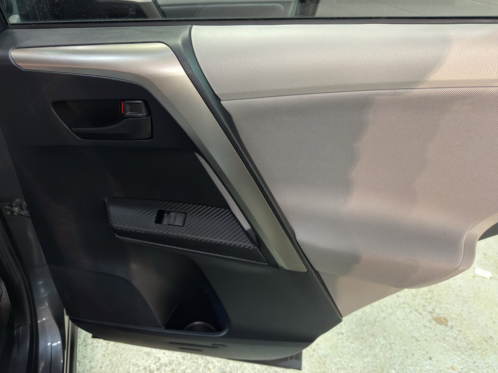 Used 2013 Toyota RAV4 LE image 24