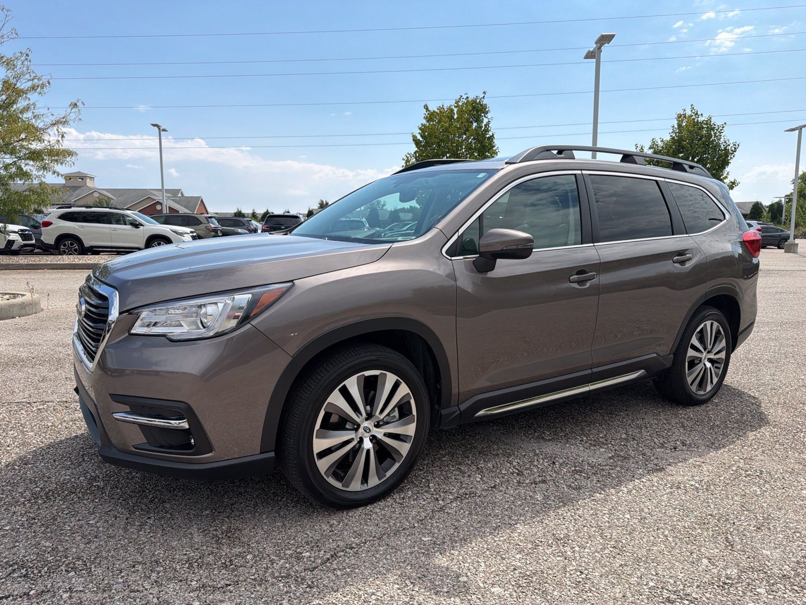 Used 2022 Subaru Ascent Limited w/ Technology Package AWD/4WD image 1