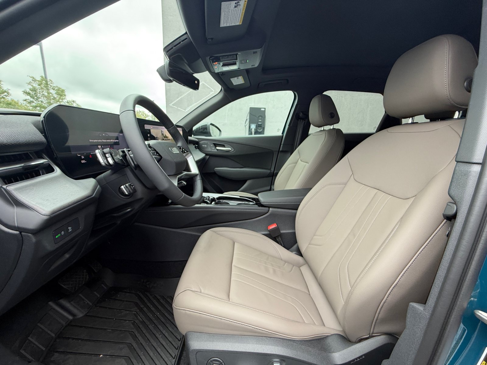 New 2026 Audi Q3 quattro 2.0T AWD/4WD image 5