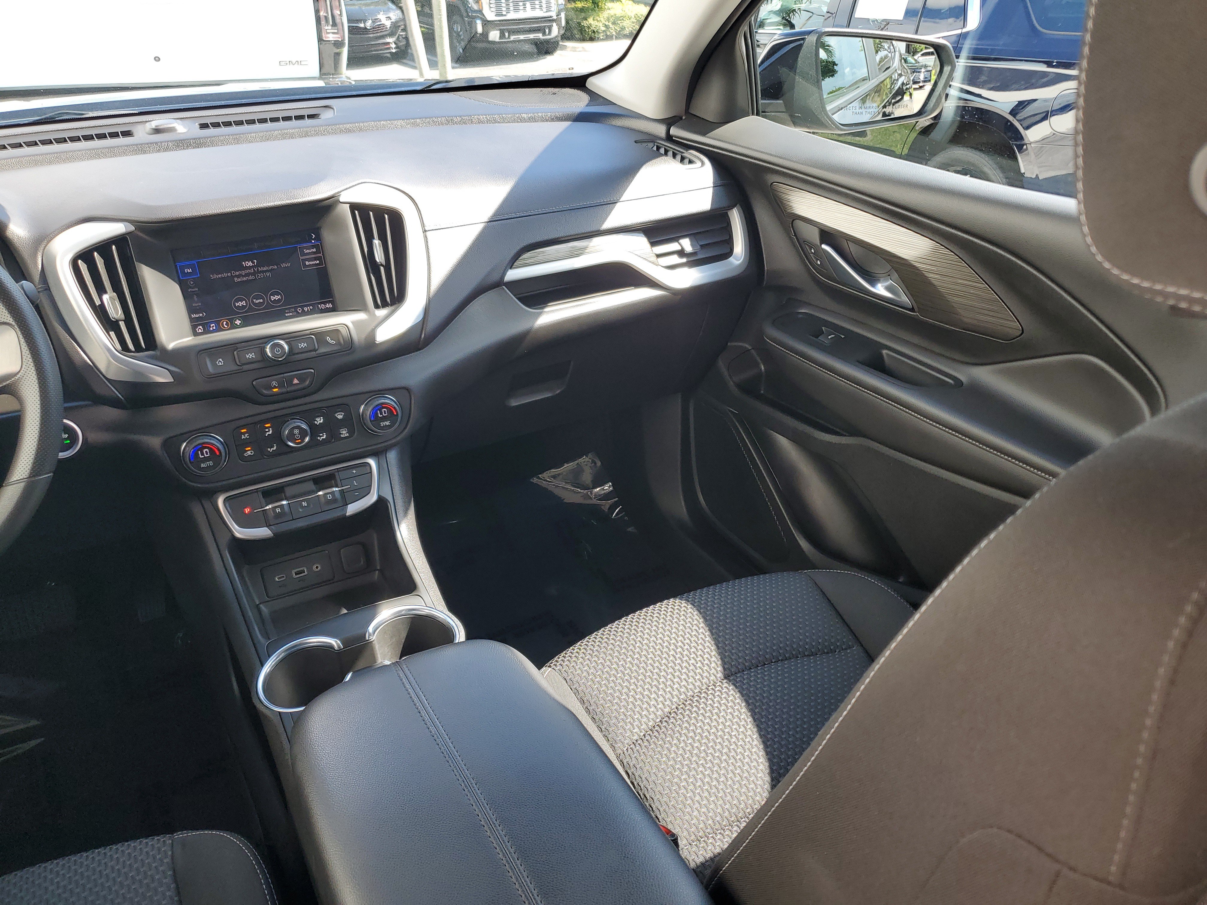 Used 2024 GMC Terrain SLE w/ Driver Convenience Package FWD image 17