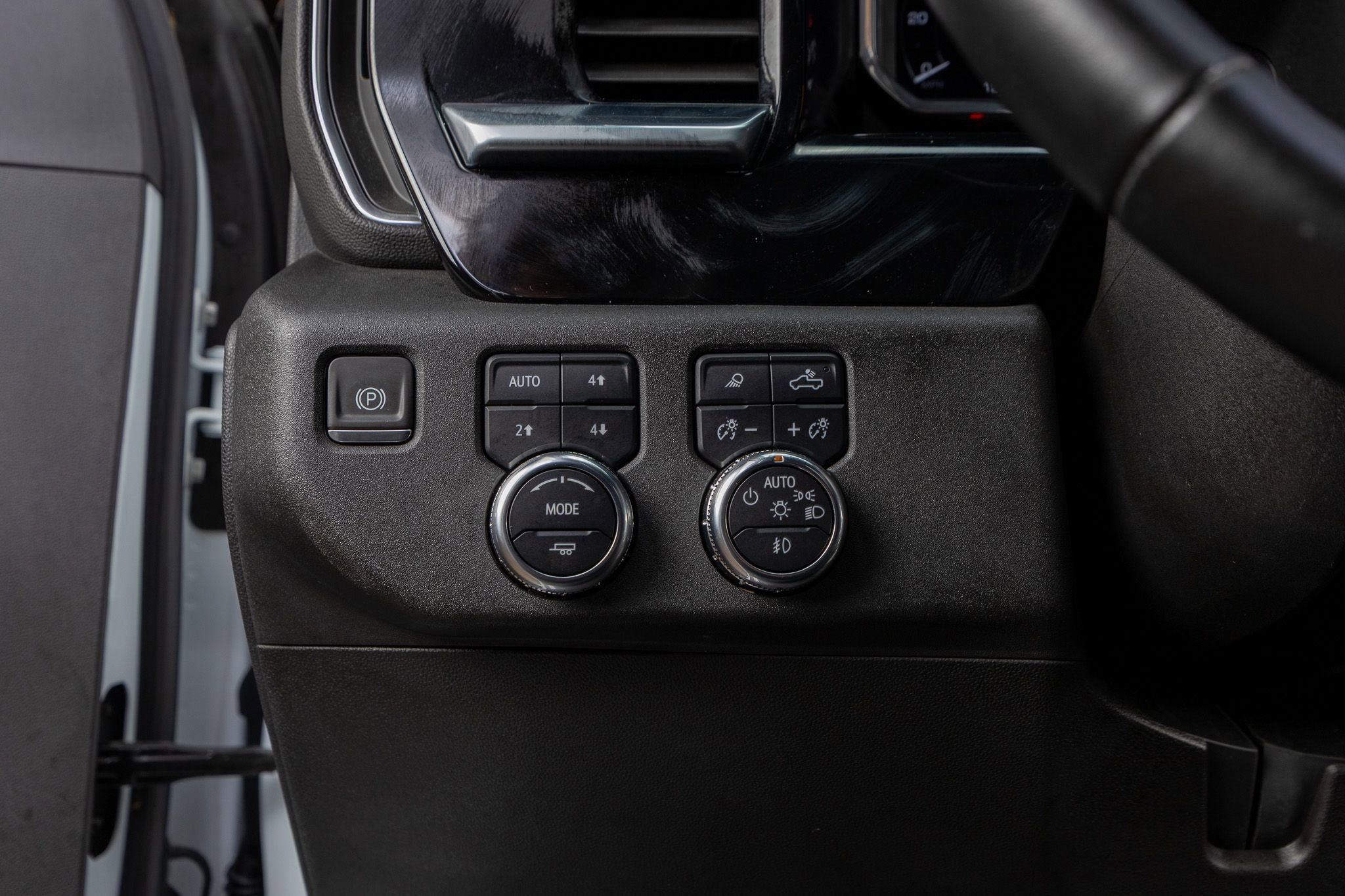 Used 2024 GMC Sierra 3500 SLE w/ SLE Value Package image 21