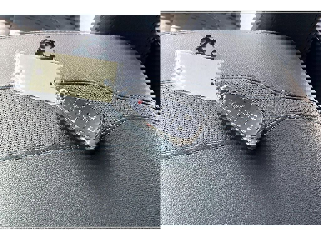 Used 2020 Chevrolet Traverse Premier image 11