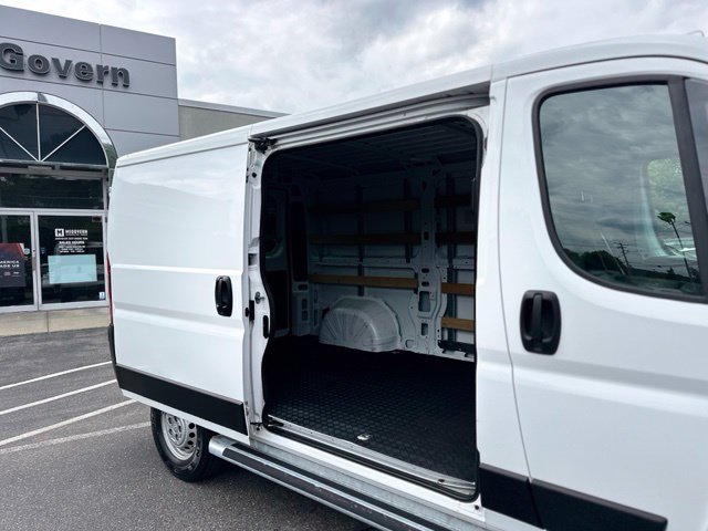 Used 2025 RAM ProMaster 2500 w/ U-Haul Equipment Group FWD image 20