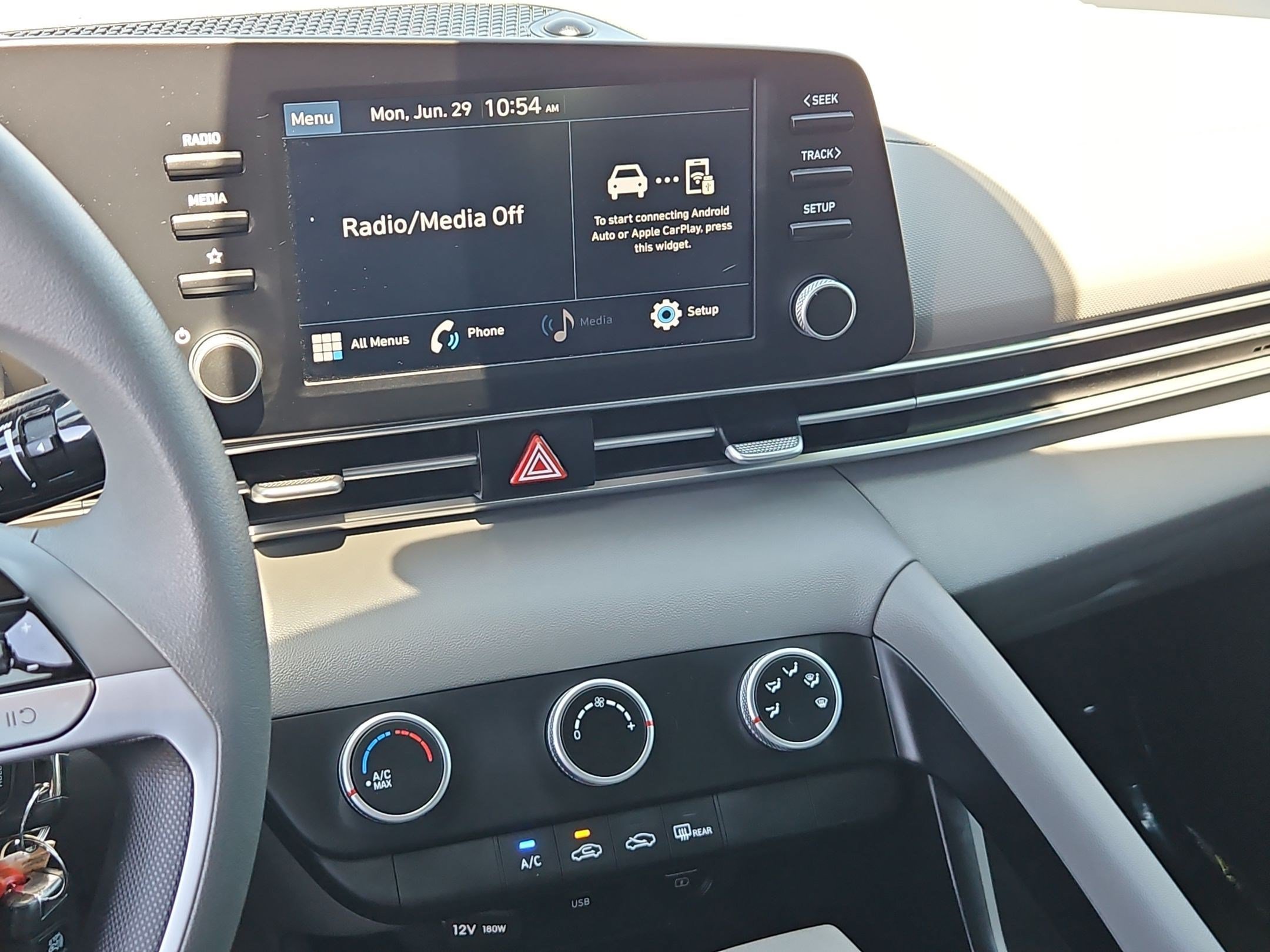 Used 2023 Hyundai Elantra SE FWD image 18