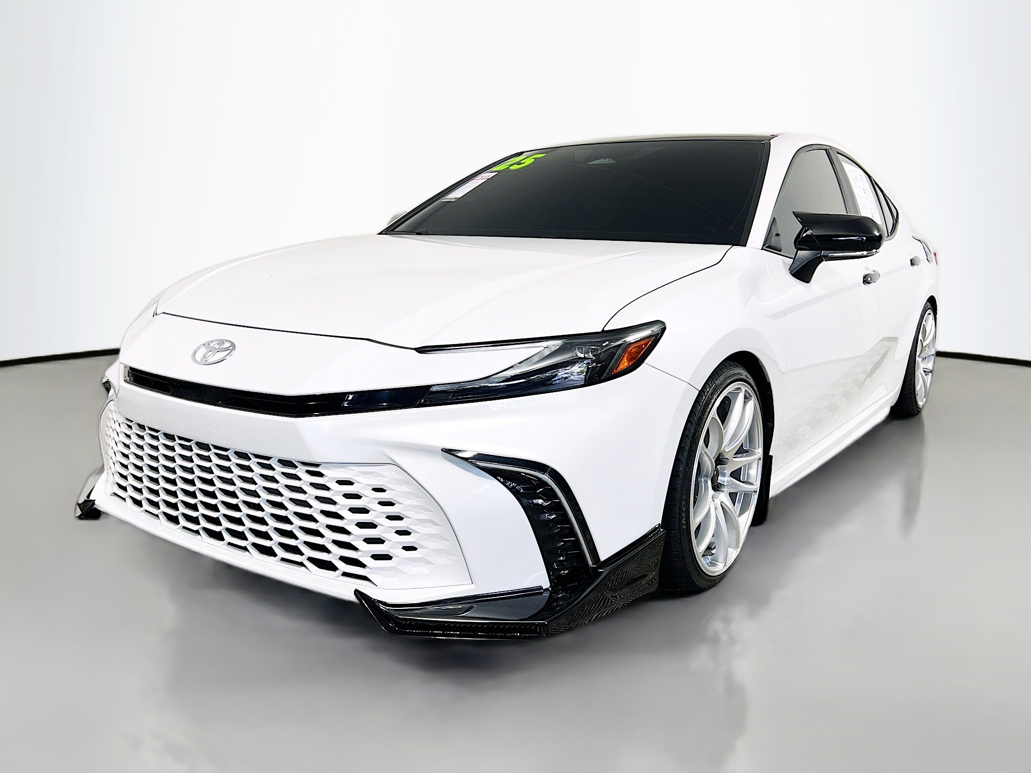 Used 2025 Toyota Camry XSE image 10