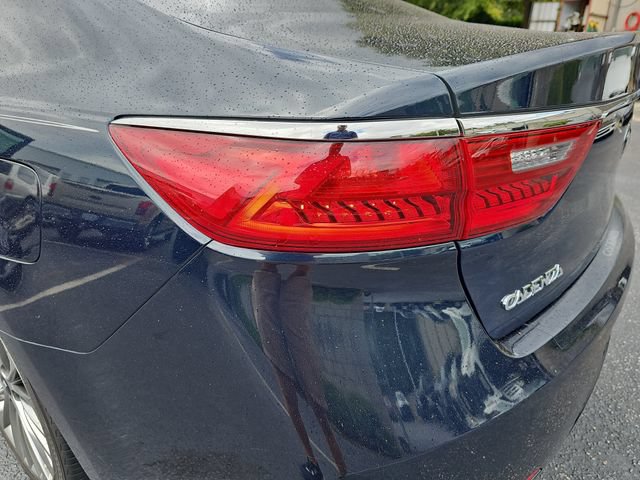 Used 2017 Kia Cadenza Limited FWD image 37