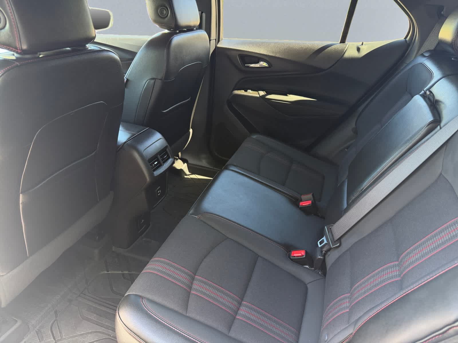 Used 2024 Chevrolet Equinox RS AWD/4WD image 18