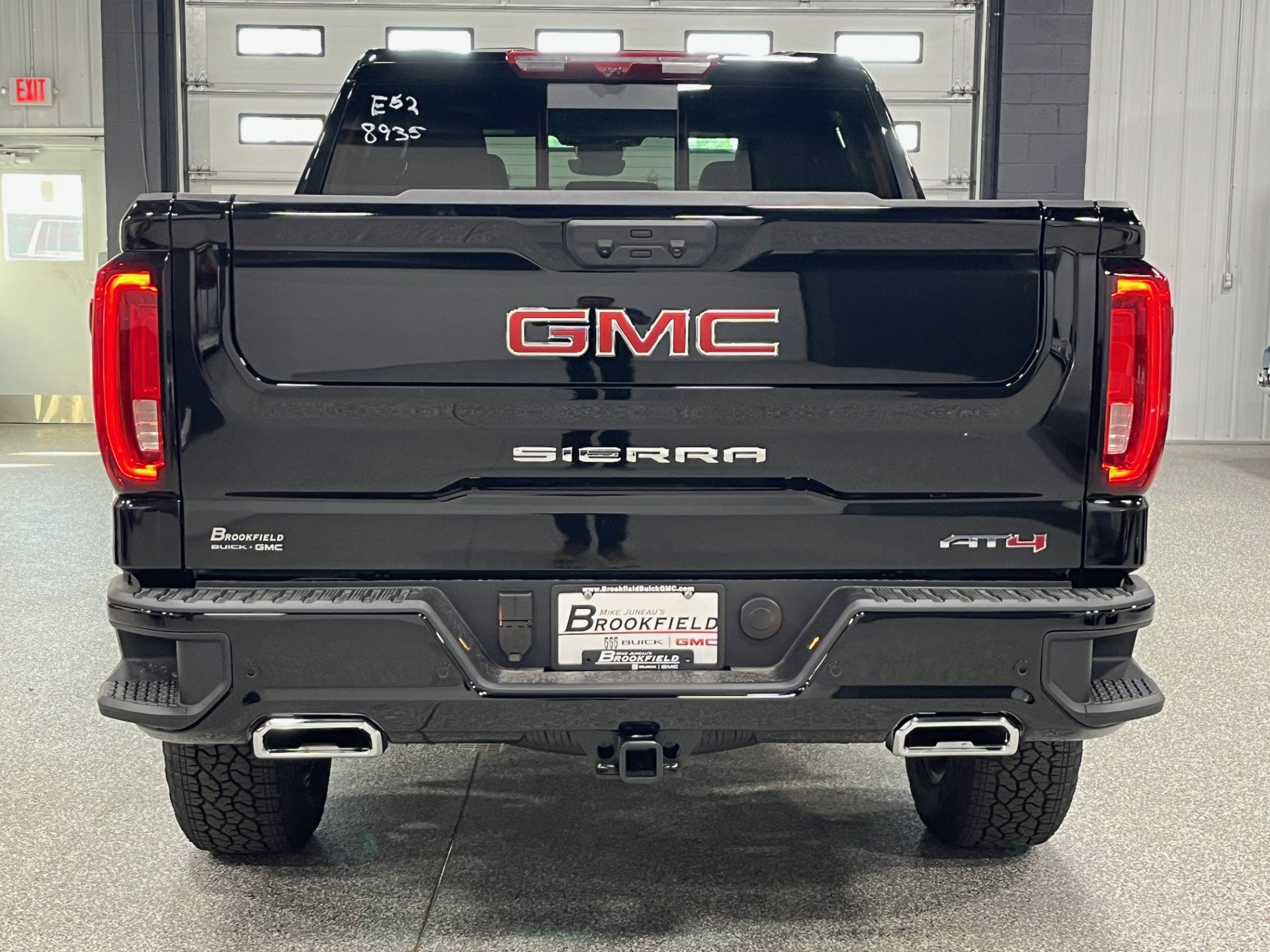 New 2026 GMC Sierra 1500 AT4 w/ AT4 Premium Package image 4