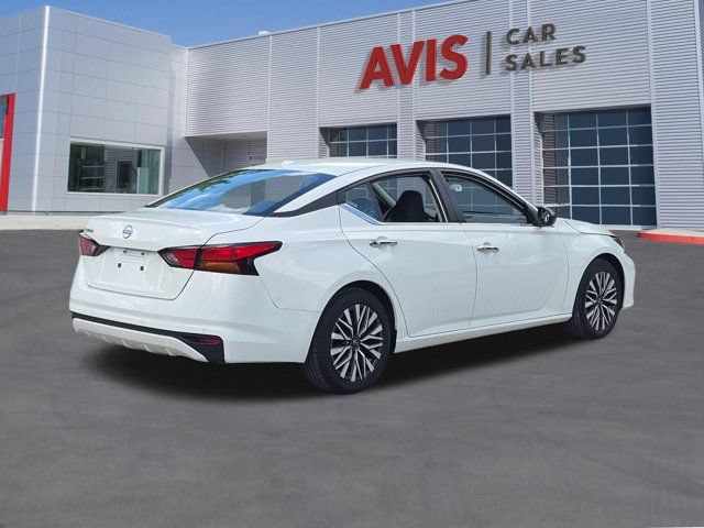 Used 2025 Nissan Altima 2.5 SV FWD image 6