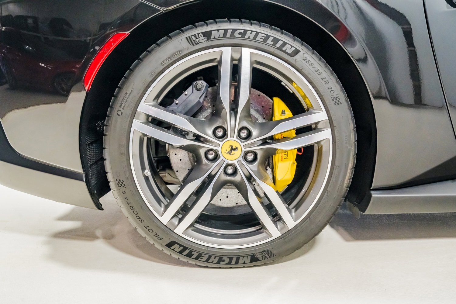 Used 2020 Ferrari Portofino image 25