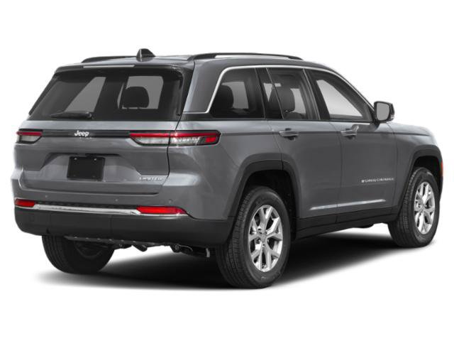 Used 2024 Jeep Grand Cherokee Altitude AWD/4WD image 2