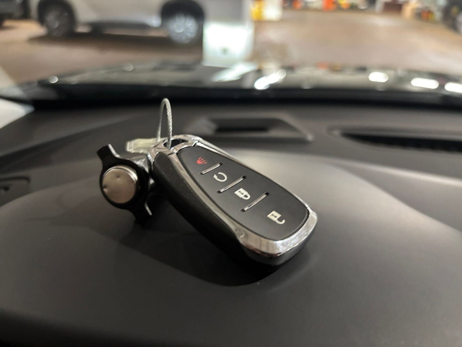 Used 2025 Chevrolet Trax LT FWD image 21