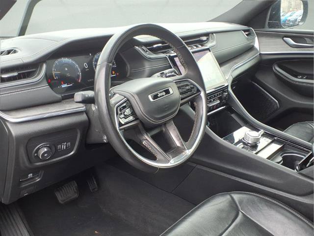 Used 2023 Jeep Grand Cherokee Overland image 7