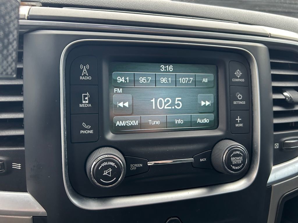 Used 2016 RAM 1500 Classic SLT w/ SLT Plus D￩cor Group image 36