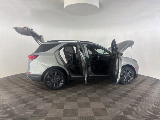 Used 2024 Chevrolet Equinox RS image 18