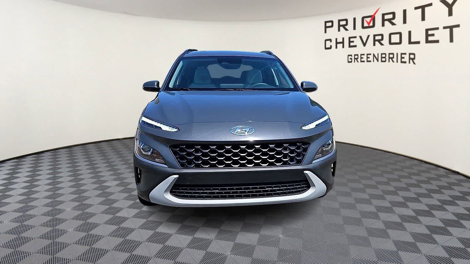 Used 2023 Hyundai Kona SEL FWD image 3