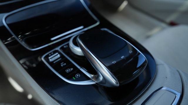 Used 2018 Mercedes-Benz E 300 4MATIC image 38