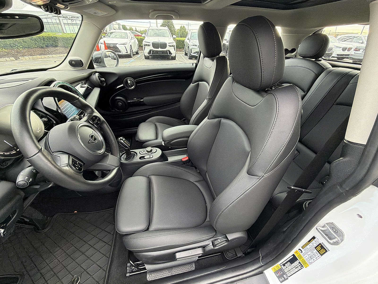 Used 2024 MINI Cooper SE FWD image 19