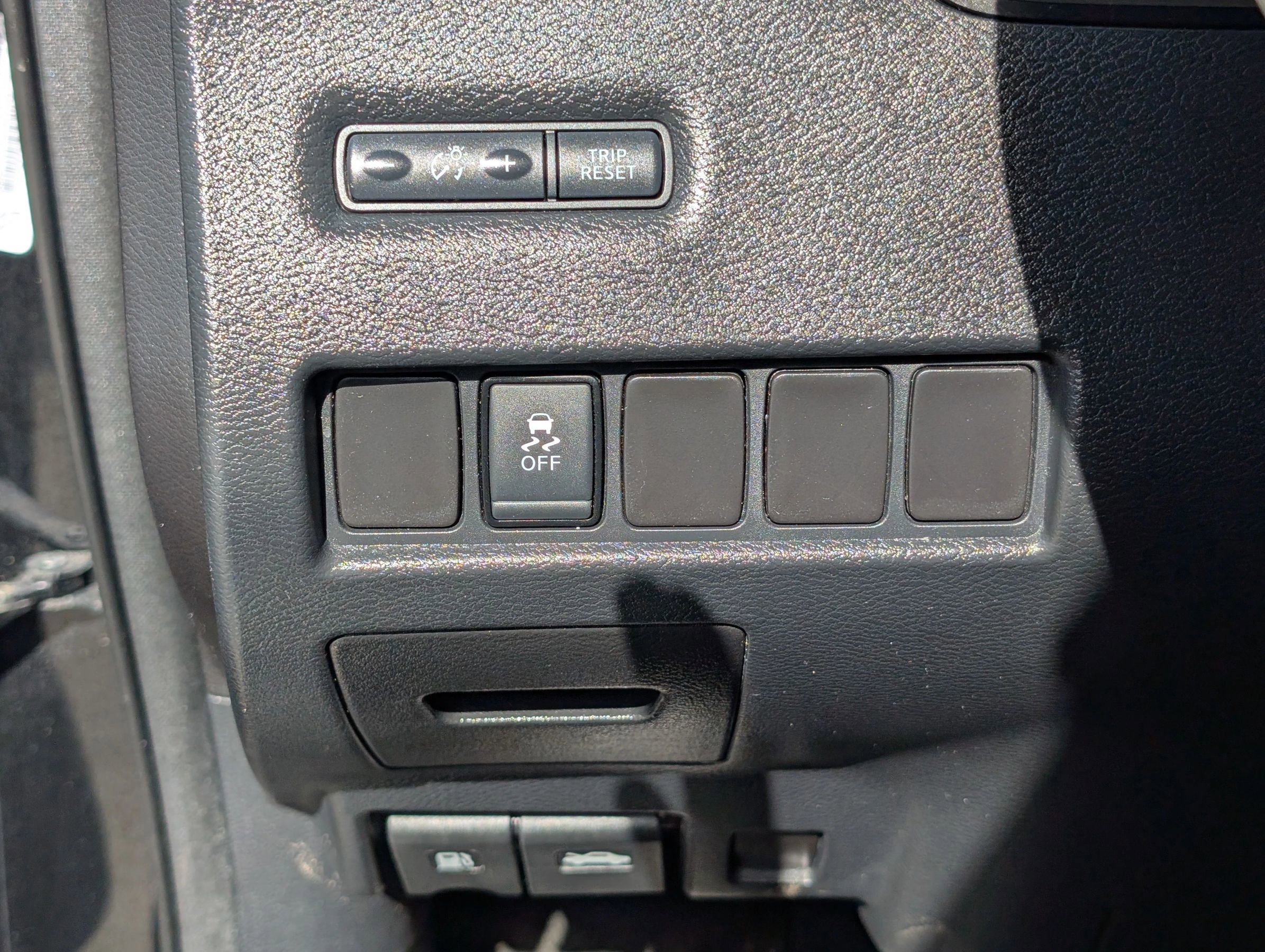 Used 2017 Nissan Murano SV image 20
