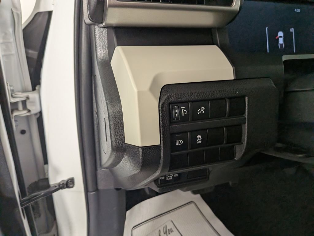 Used 2024 Toyota Tacoma TRD Off-Road image 17