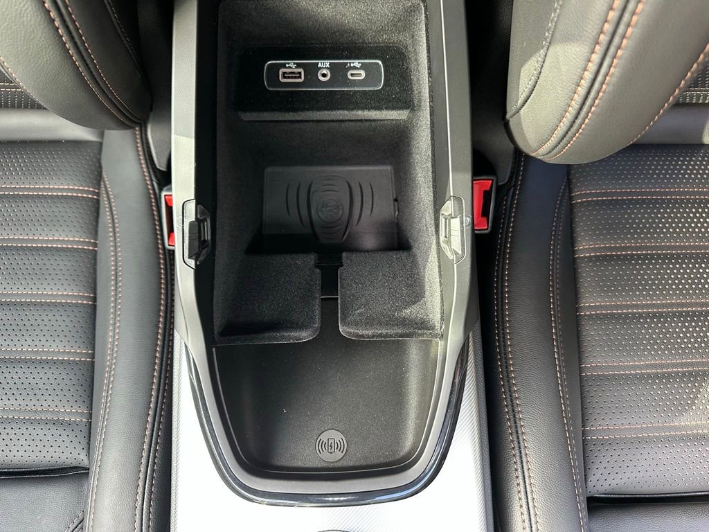Used 2025 Alfa Romeo Stelvio Sprint AWD/4WD image 30