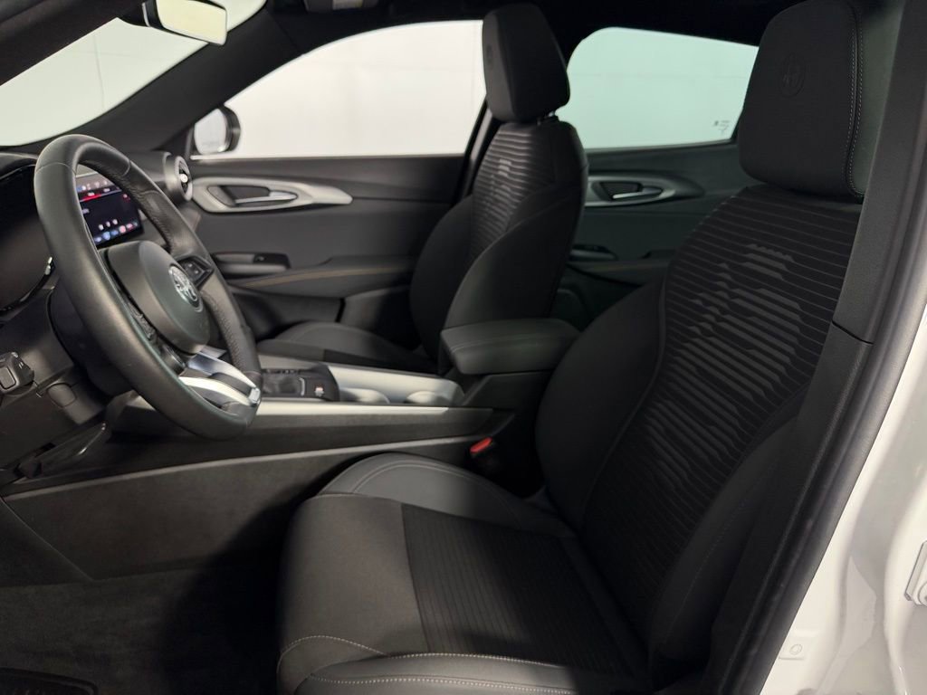 Used 2025 Alfa Romeo Tonale image 21