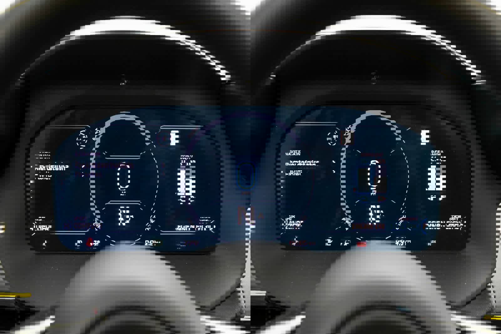 Used 2025 McLaren Artura Spider image 18